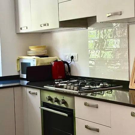 S332 - Sirolo, Trilocale Al Piano Terra Con Corte E Posto Auto Sirolo