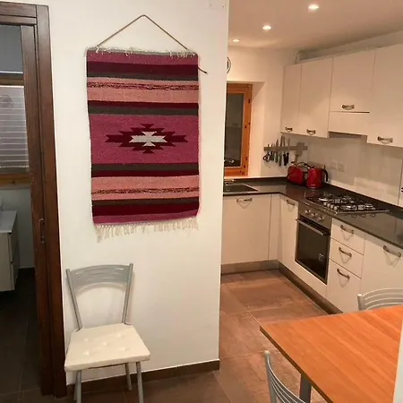 S332 - Sirolo, Trilocale Al Piano Terra Con Corte E Posto Auto Sirolo