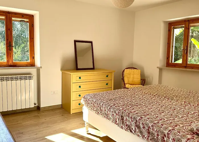 S332 – Sirolo, Trilocale Al Piano Terra Con Corte E Posto Auto Appartamento Sirolo