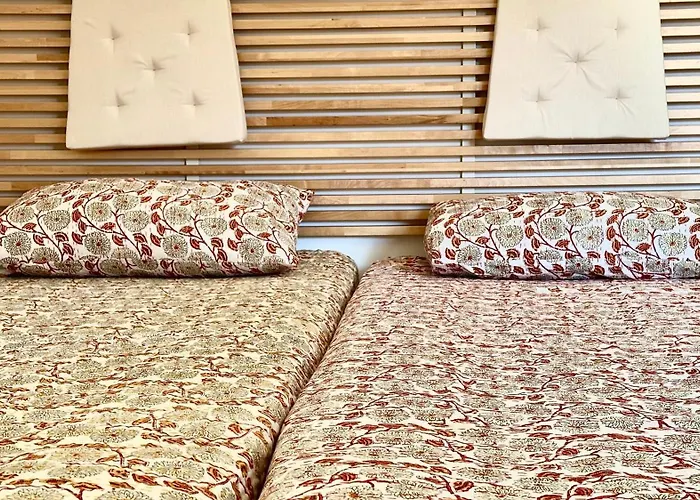 S332 – Sirolo, Trilocale Al Piano Terra Con Corte E Posto Auto